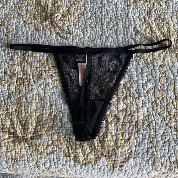 Victoria’s Secret Set - Picture 6 of 6